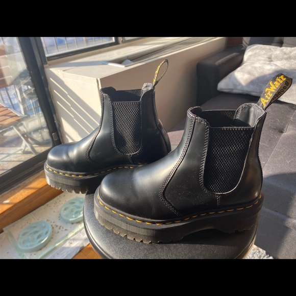 Dr. Martens leather platform Chelsea boots - Picture 3 of 5